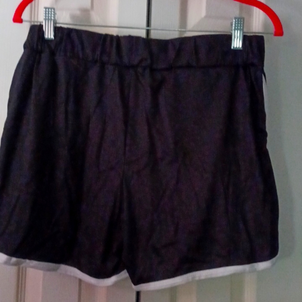 *NWT* Taylor Swift 90s  The Eras Tour Cropped Tee  & Shorts Set Sz Large - Picture 5 of 5